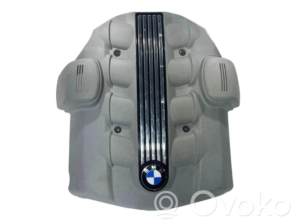 Крышка двигателя (декоративная отделка)