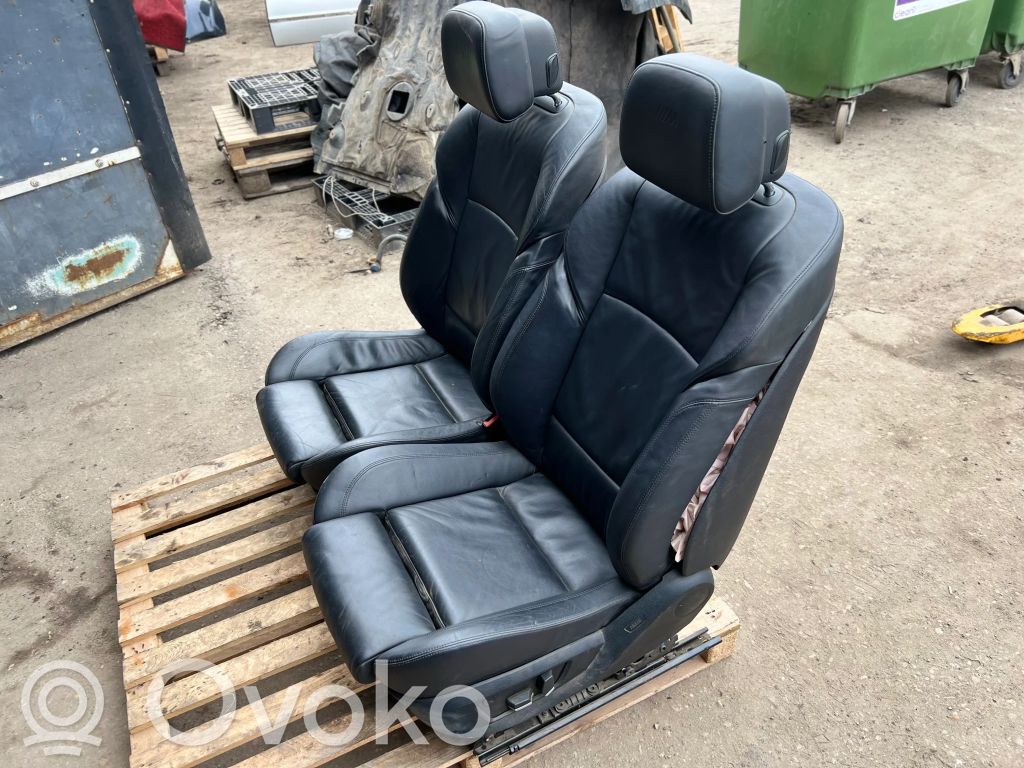 Комплект сидений