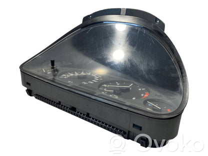 Speedometer (in the instrument panel)