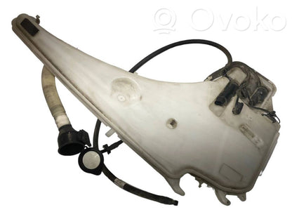 Logu šķidruma tvertne