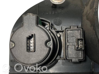 Instrumentu paneļa dekoratīvā apdare