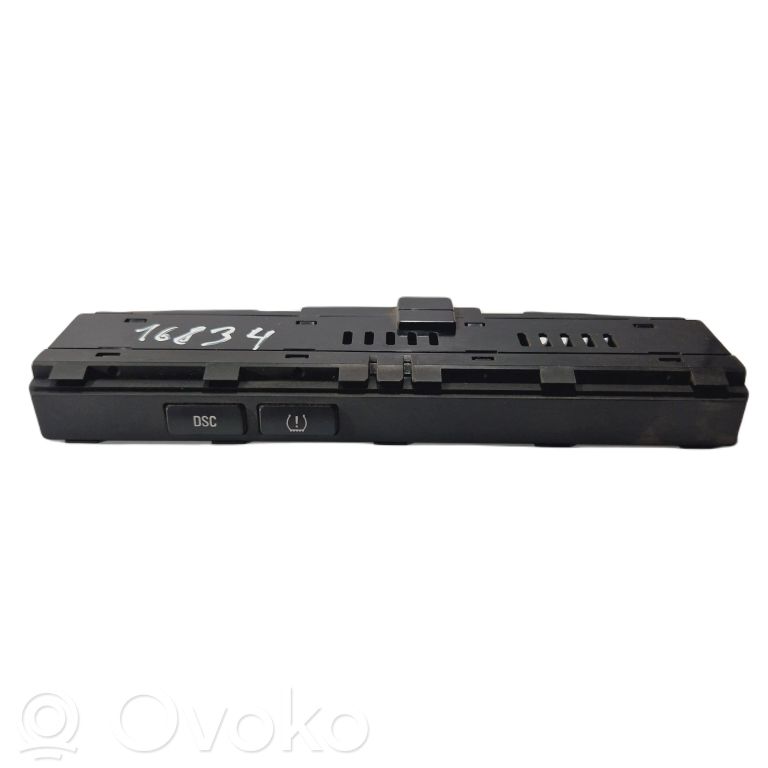 Pretslīdes (ASR) slēdzis