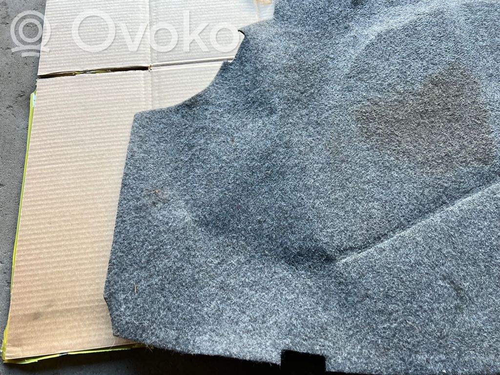 Trunk floor
