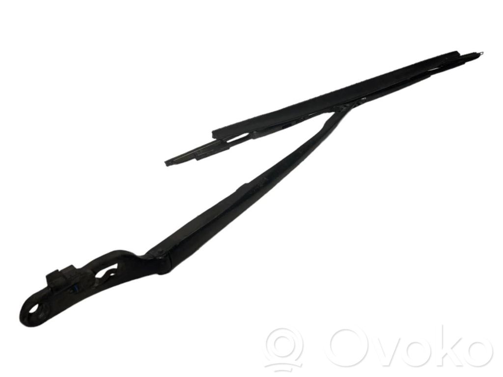 Windshield wiper arm