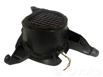 Динамик(и) в передней двери