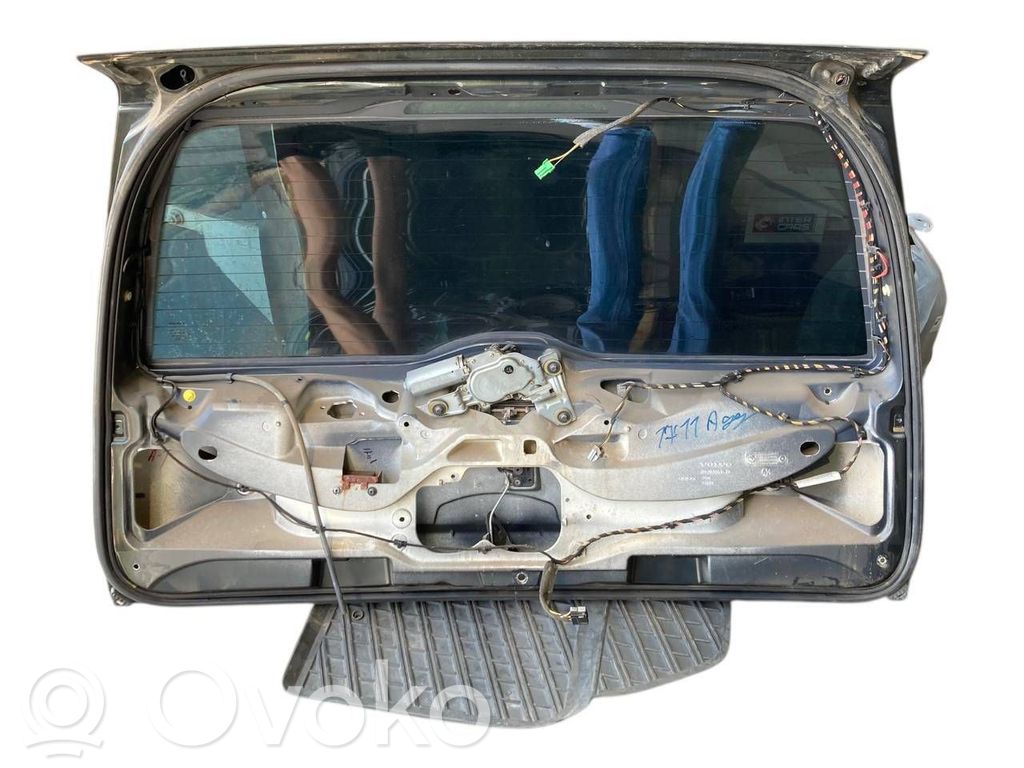 Aizmugurējais pārsegs (bagāžnieks)