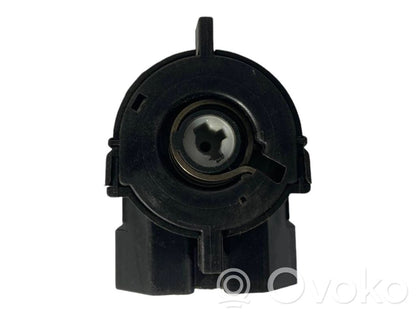 Aizdedzes slēdža kontakti