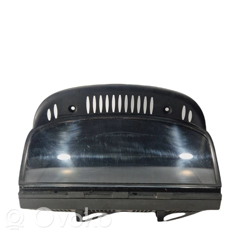 Radio / CD/DVD player / navigation