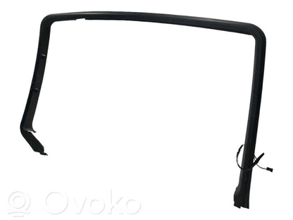 Aizmugurējā stikla apdare