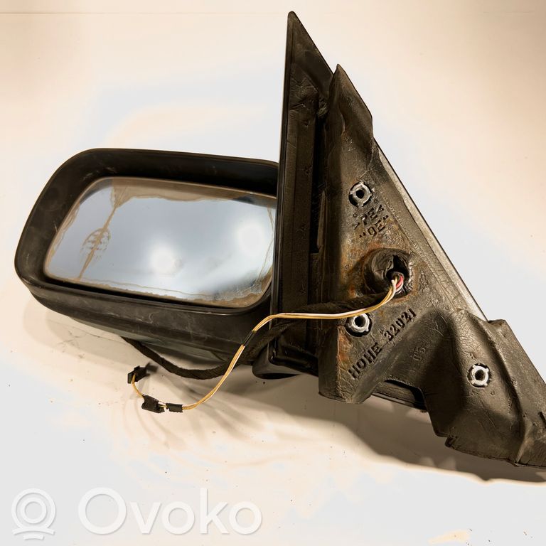 Spogulis (elektriski vadāms)