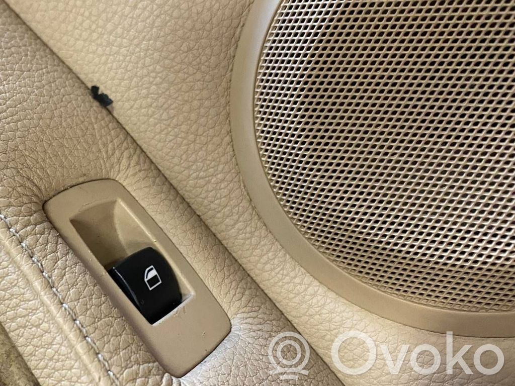 Salona daļu komplekts