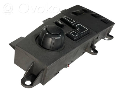 Seat adjustment switch(es)