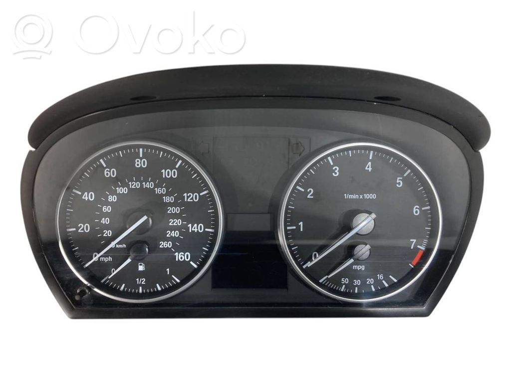 Speedometer (in the instrument panel)