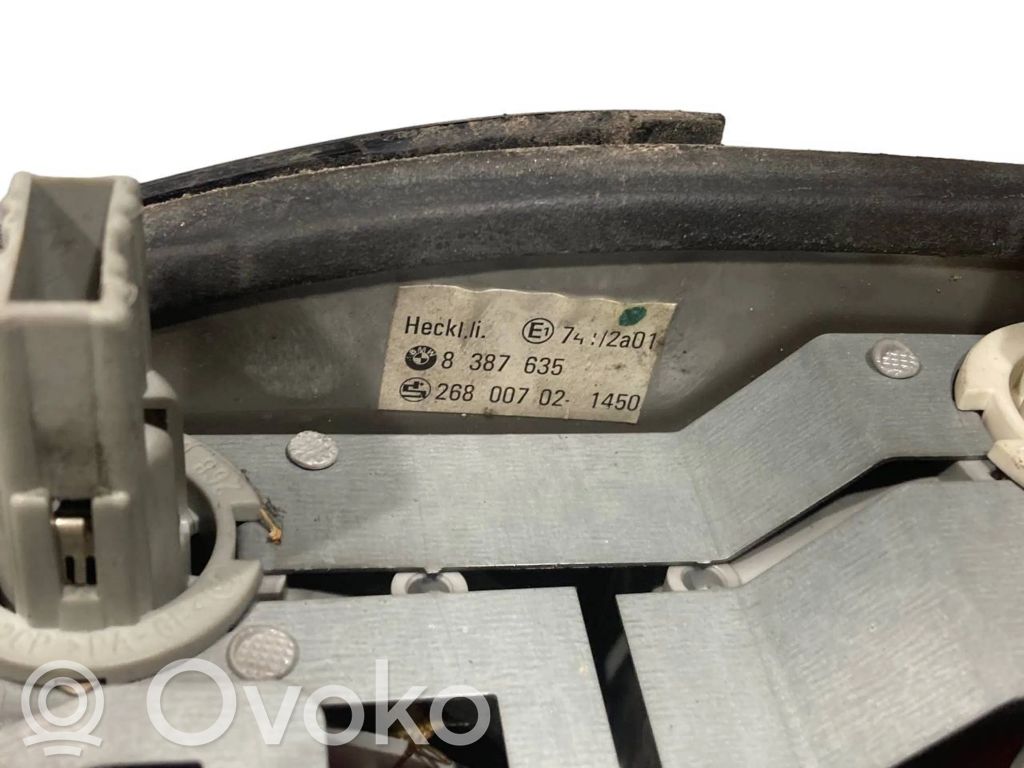 Aizmugurējais lukturis virsbūvē