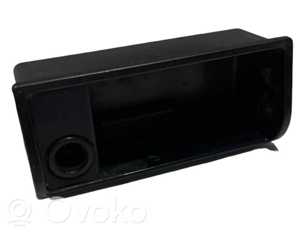 Pelnutrauks (priekšā)