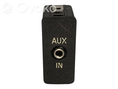 AUX-разъем