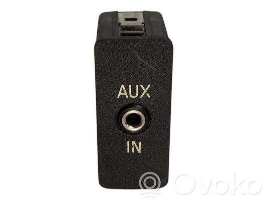 AUX savienotājs