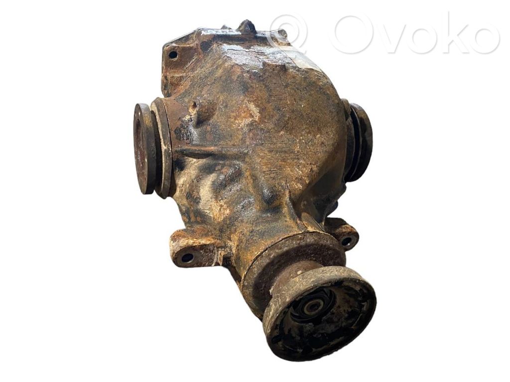 Aizmugurējais reduktors