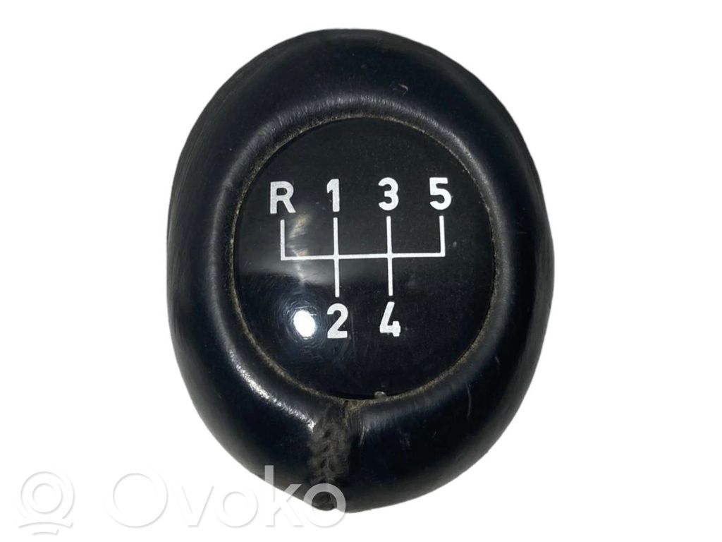 Декоративная отделка рычага переключения передач (кожа, наконечник)