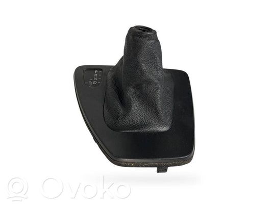 Ātrumu pārslēgšanas sviras dekoratīvā apdare (āda, uzgalis)