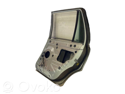 Aizmugurējās durvis