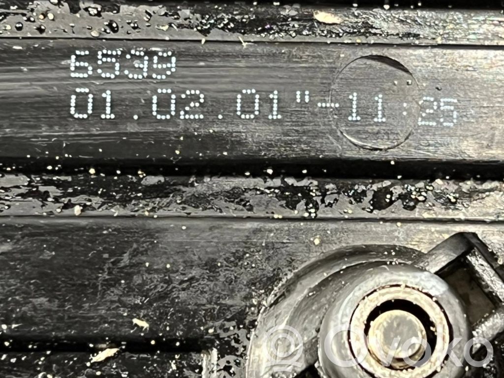 Крышка двигателя (декоративная отделка)