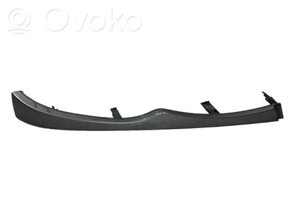 Priekšējā luktura dekoratīvā apdare