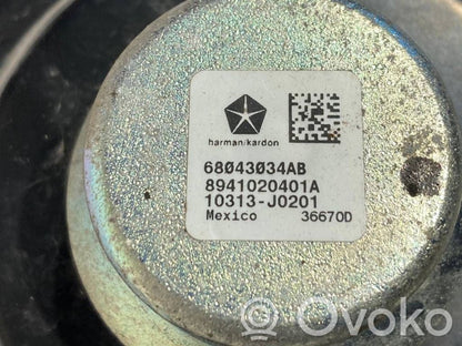 Skaļrunis (-i) pakaļējās durvīs