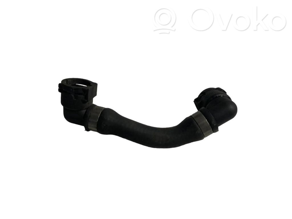 Caurulīte (-es) / šļūtene (-es)