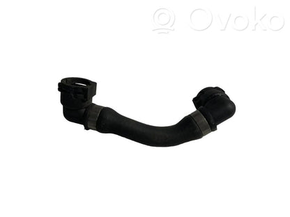 Caurulīte (-es) / šļūtene (-es)