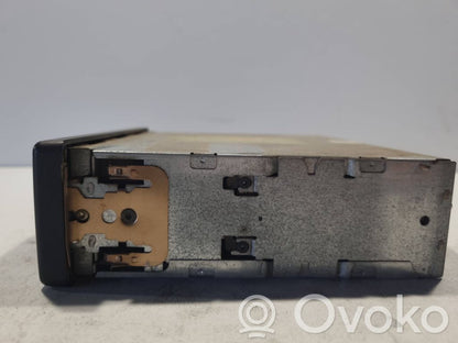 Radio / CD/DVD atskaņotājs / navigācija