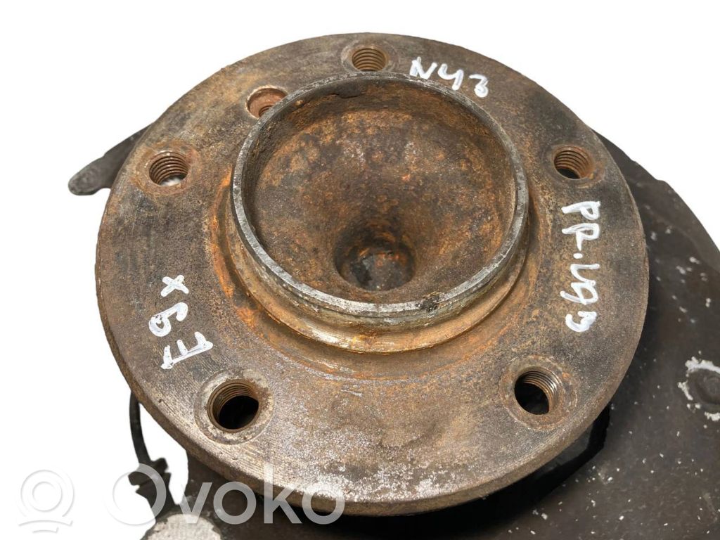 Priekšējā riteņa rumbas vārpstas šarnīrs (stupica, capfa)