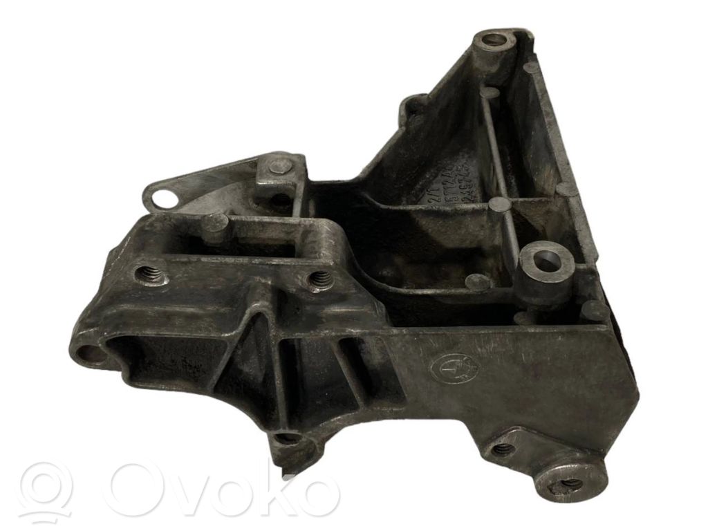 Stūres pastiprinātāja sūkņa stiprinājums