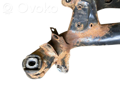 Pusrāmis aizmugurējais / priekšējais