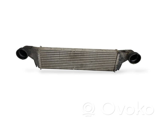 Starpdzesētāja radiators