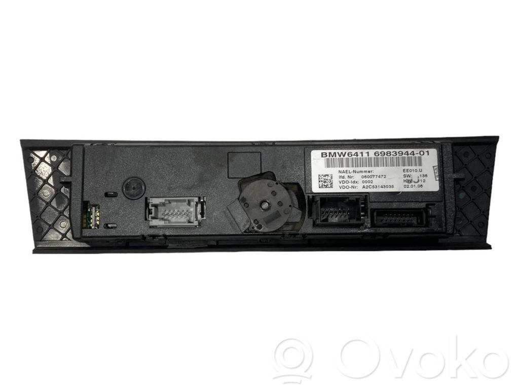 Gaisa kondicioniera / klimata kontroles / salona apsildes vadības bloks (salonā)