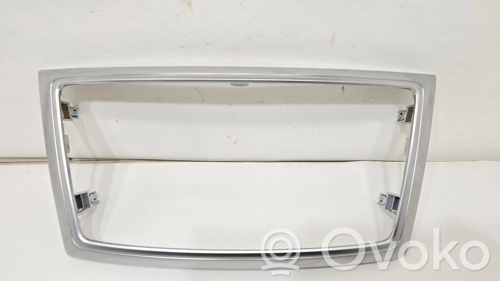 Radio/navigation decorative trim