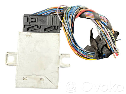 Piekabes āķa vadības bloks