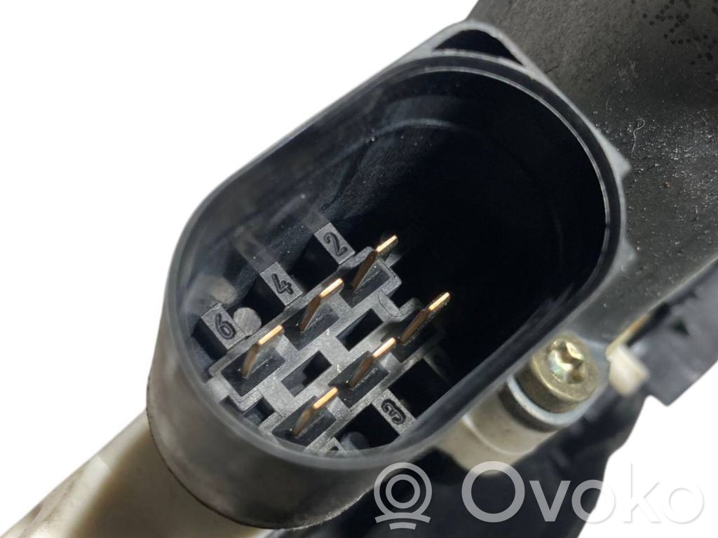 Priekšpusē elektriskā loga pacelšanas mehānisma komplekts