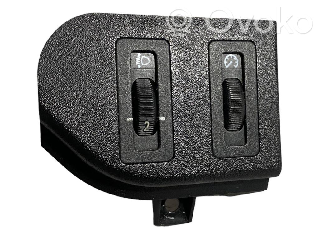 Lukturu augstuma regulēšanas slēdzis