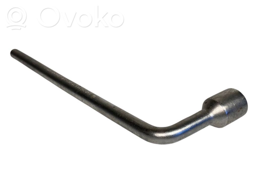 Riteņu uzgriežņatslēga