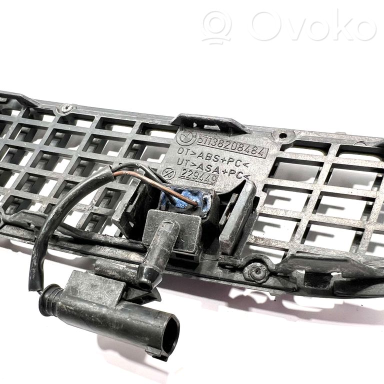 Декоративная решетка капота