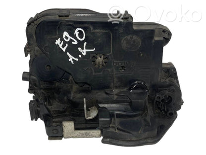 Aizmugurē slēdzene