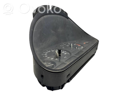 Spidometrs (instrumentu panelī)