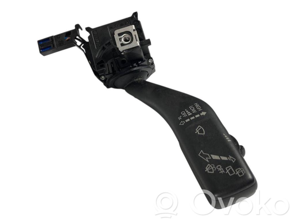 Stikla tīrītāja vadības pogas kātiņš