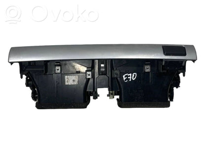 Центральная вентиляционная решетка