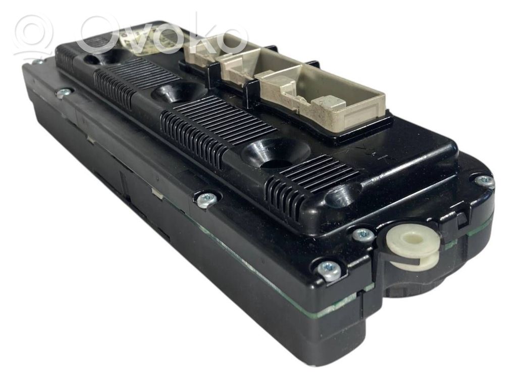 Gaisa kondicioniera / klimata kontroles / salona apsildes vadības bloks (salonā)