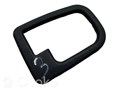 Cita veida priekšpusē durvju dekoratīvās apdares detaļa