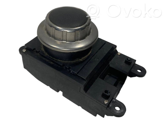 Daudzfunkciju vadības slēdzis / poga