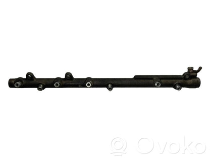 Fuel main pipe